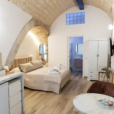 Carola Luxury Room Bari Exterior photo